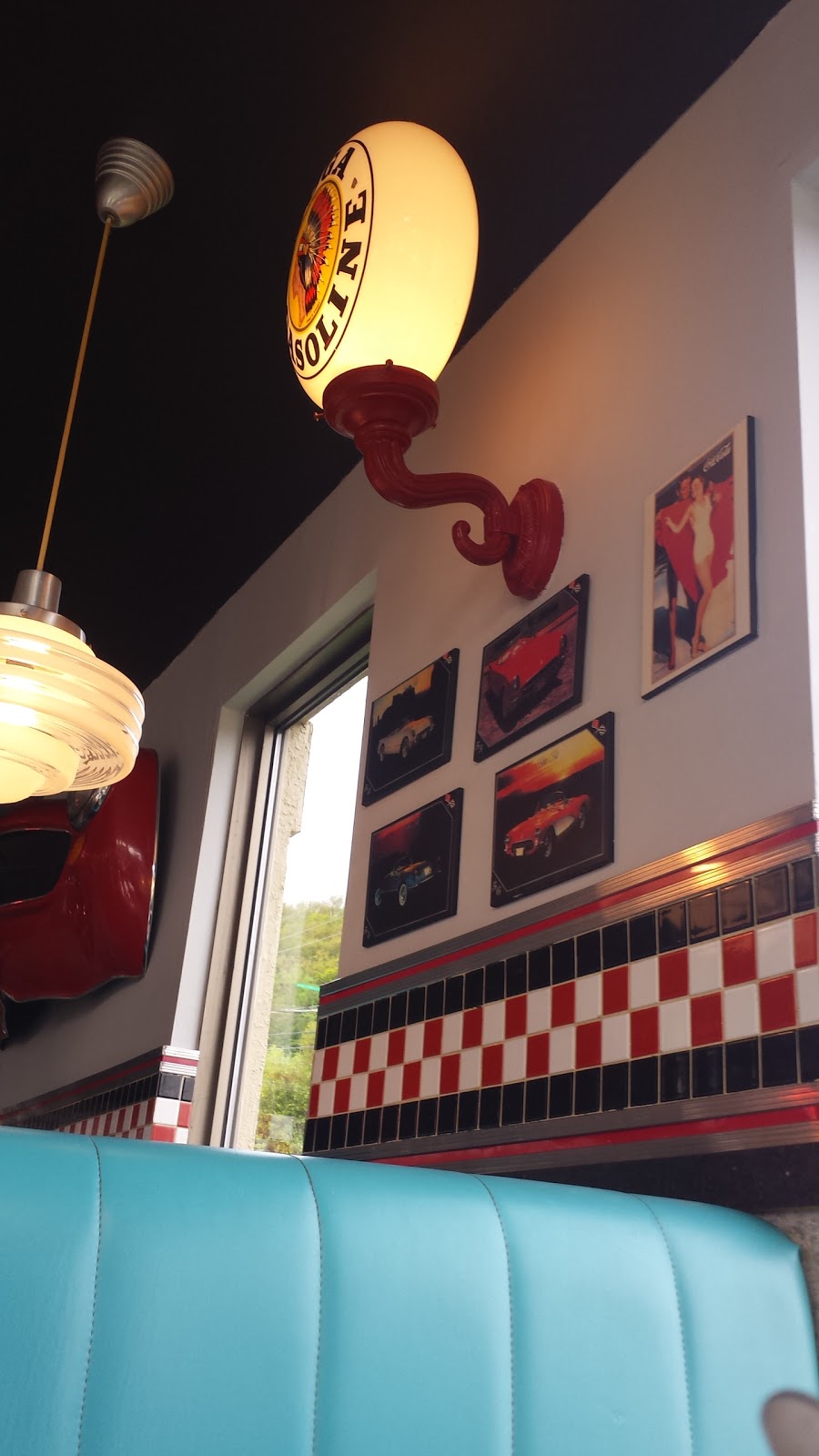Nickels Deli | 480 Boulevard de Sainte-Adèle, Sainte-Adèle, QC J0R 1L0, Canada | Phone: (450) 229-9553