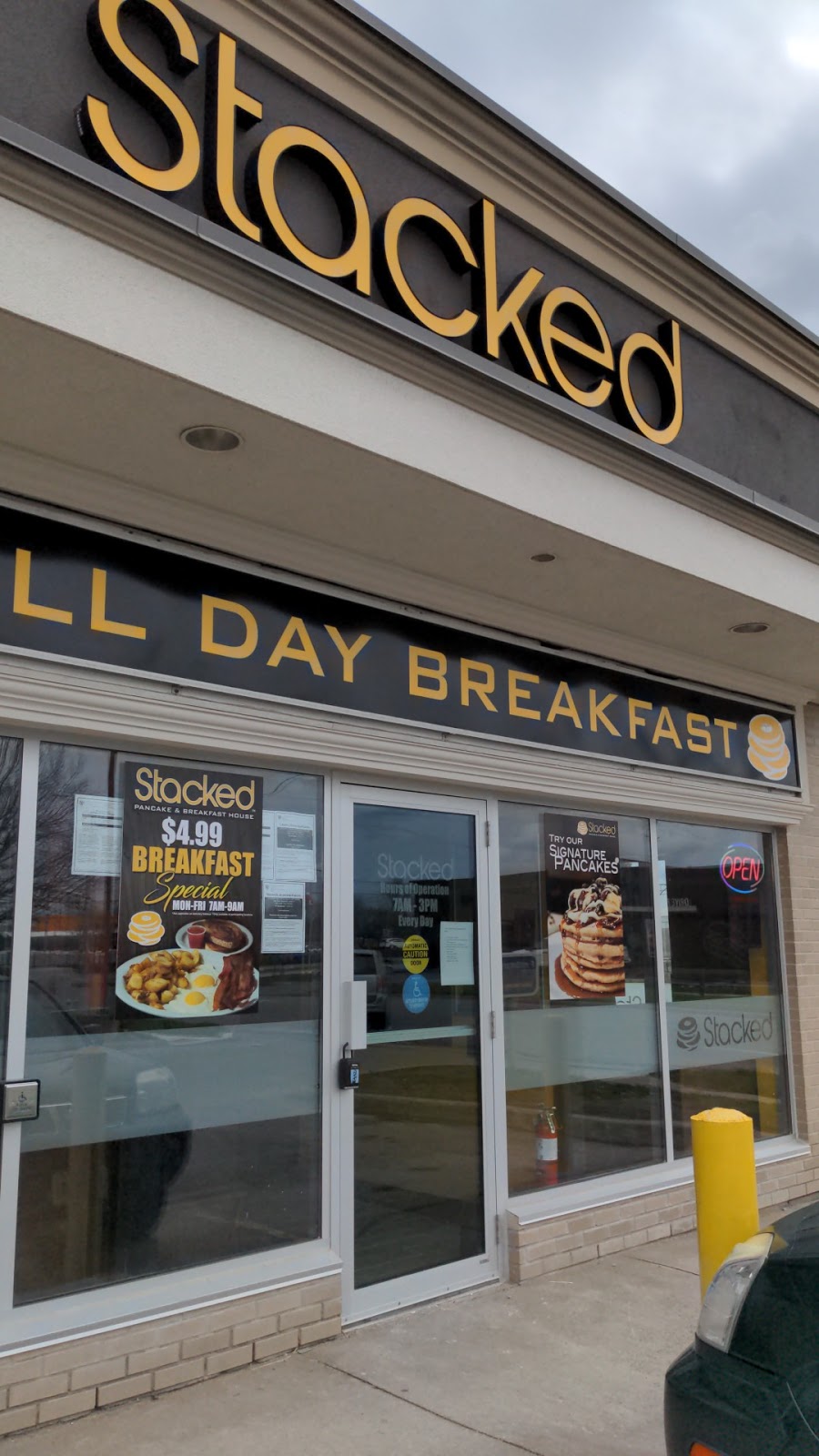 Stacked Pancake and Breakfast House Welland | 844 Niagara St Unit # F, Welland, ON L3C 1M3, Canada | Phone: (289) 820-8999