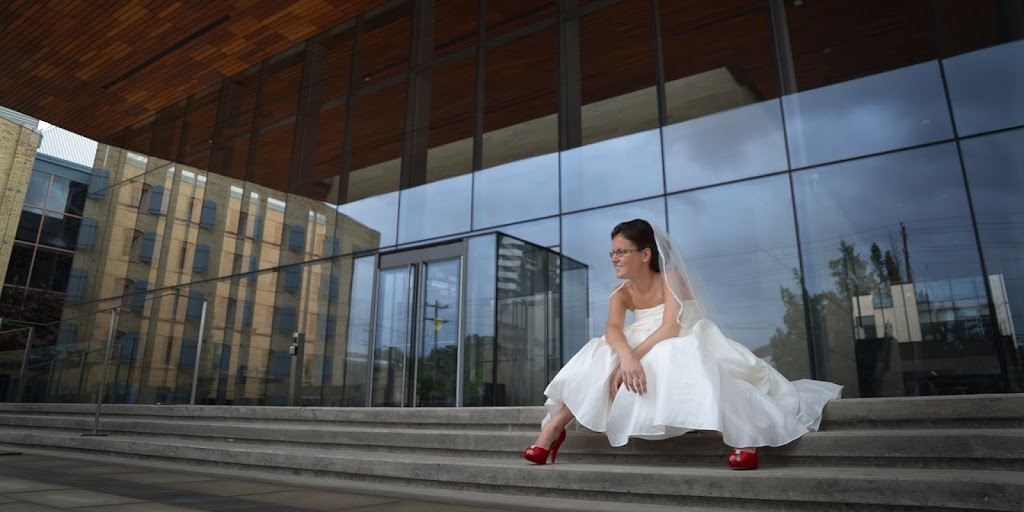Light and Shadow Photography | 125 Lincoln Rd, Waterloo, ON N2J 2N9, Canada | Phone: (519) 880-8702