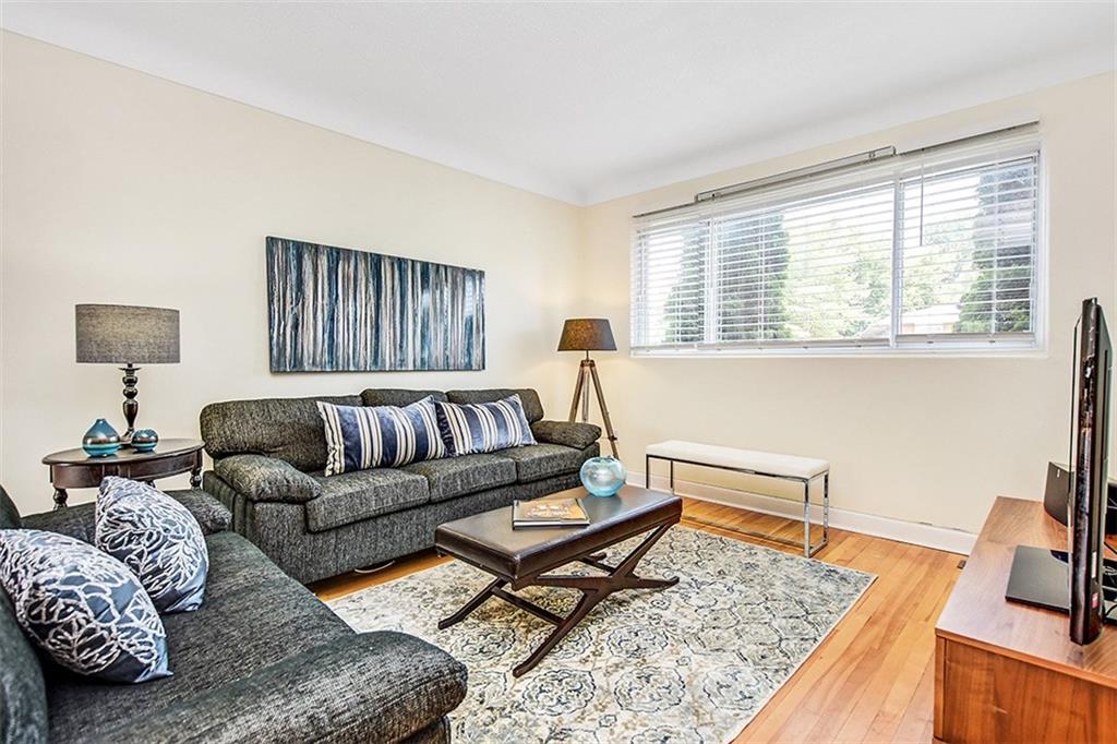 Anna Alemi Real Estate Agent & Team In Ottawa. Your Home Sold GU | 1180 Place DOrleans Drive, Unit 3, Ottawa, ON K1C 7K3, Canada | Phone: (613) 255-4442
