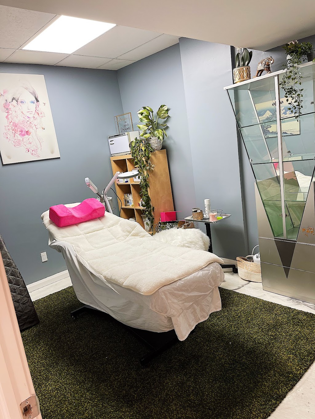 Magic Emporium Spa | 755 Jane St, Toronto, ON M6N 4B3, Canada | Phone: (416) 762-1000