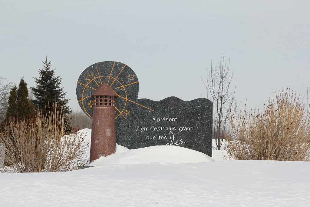 Le Cimetière de Laval | 5505 Rang du Bas-Saint-François, Laval, QC H7E 4P2, Canada | Phone: (450) 661-7017
