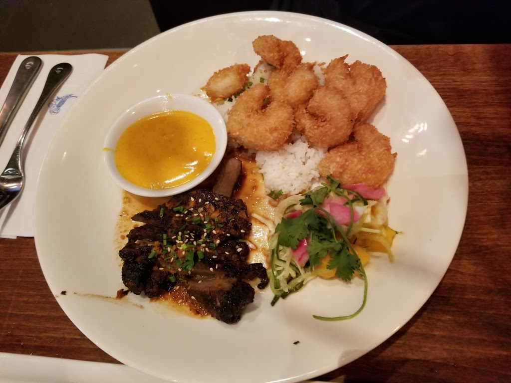 Earls Kitchen + Bar | 1215 St Marys Rd, Winnipeg, MB R2M 5L5, Canada | Phone: (204) 254-1600