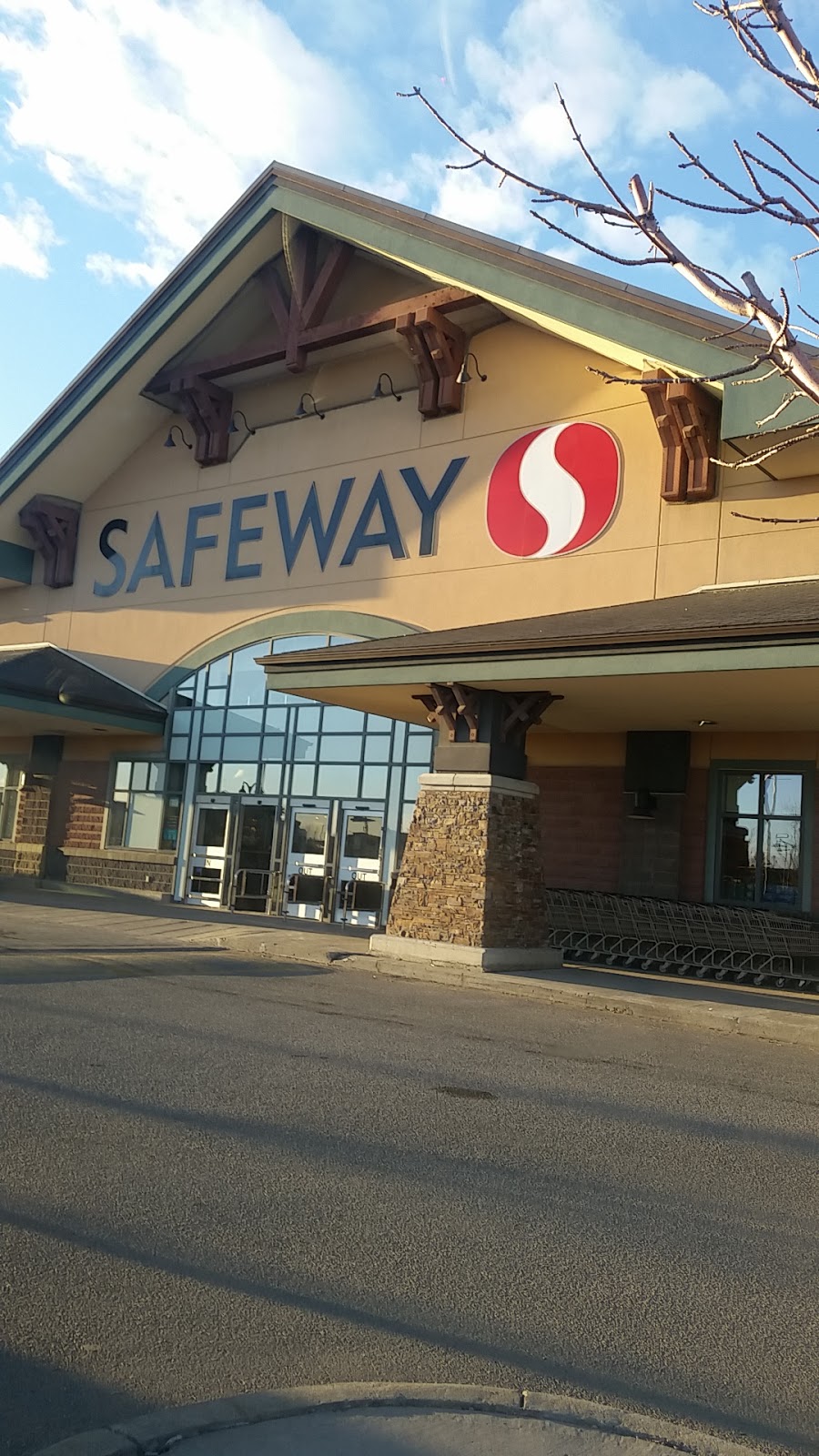 Safeway Chestermere Station | 135 Chestermere Station Way #100, Chestermere, AB T1X 1V2, Canada | Phone: (403) 410-9700