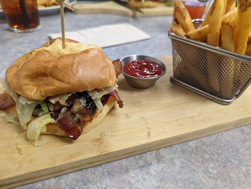 Hungers Stop | 3102 Glenmore Ct SE, Calgary, AB T2C 2E6, Canada | Phone: (403) 475-1030