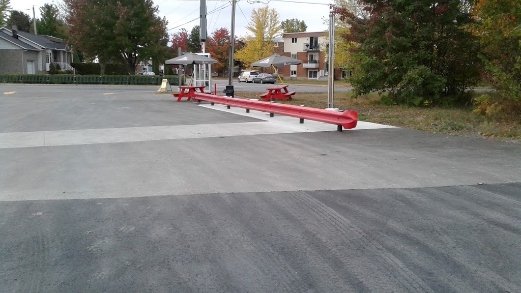 Sonic | 620 Rue Saint Maurice, Trois-Rivières, QC G8V 2X5, Canada | Phone: (819) 373-6611