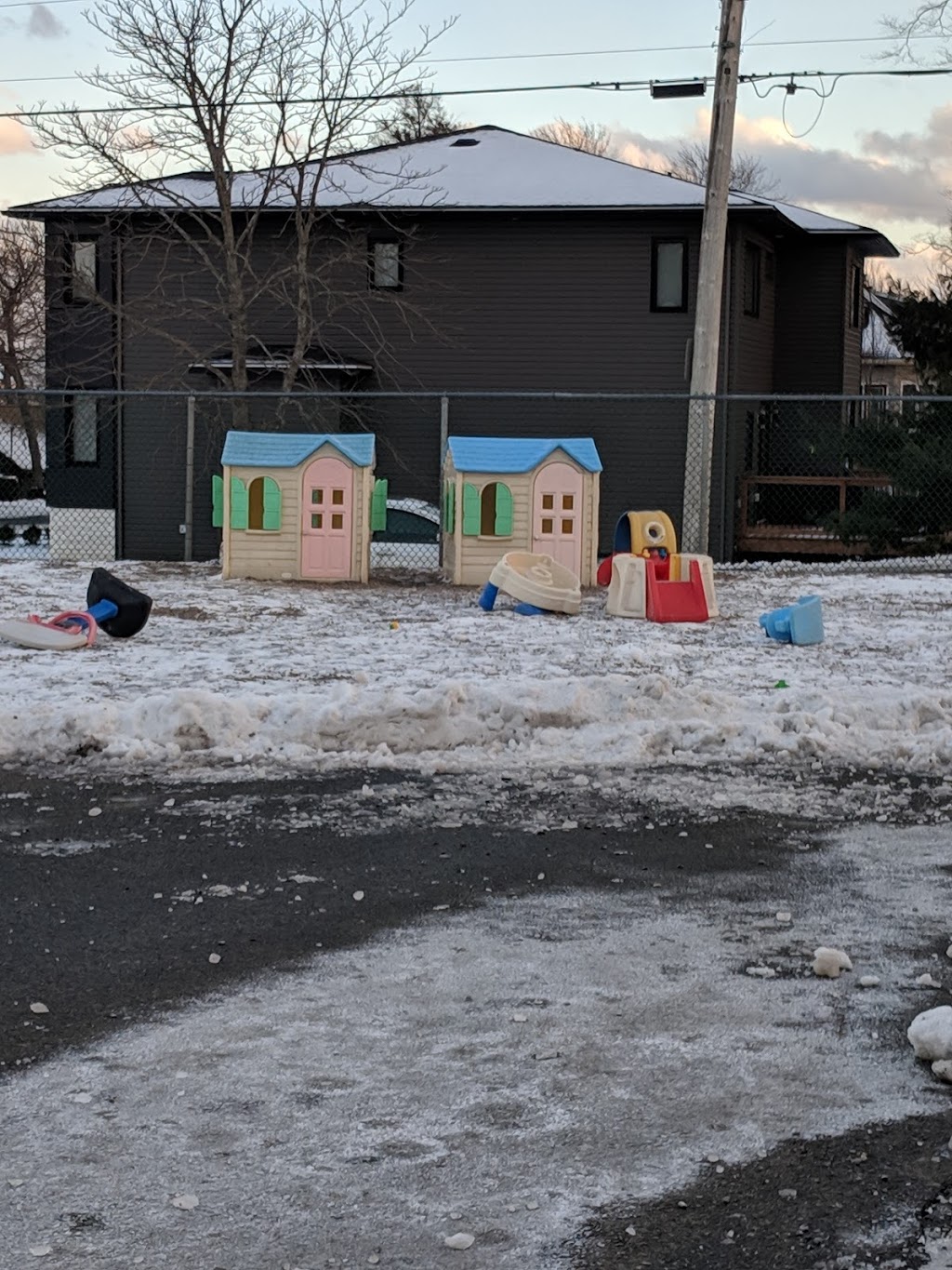 Grosvenor-Wentworth Park Elementary | 4 Downing St, Halifax, NS B3M 2G4, Canada | Phone: (902) 457-8422