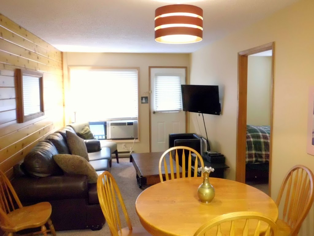 Griz Inn RMC Rentals | 5369 Fernie Ski Hill Rd, Fernie, BC V0B 1M6, Canada | Phone: (250) 423-9221