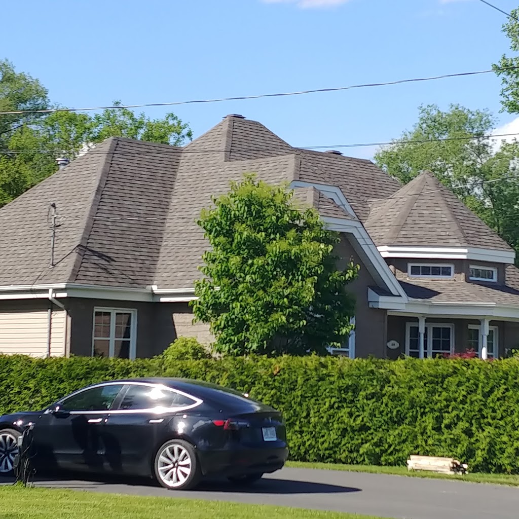 Toitures E.c | 2596 QC-219, Saint-Jean-sur-Richelieu, QC J2Y 1H6, Canada | Phone: (438) 501-5142