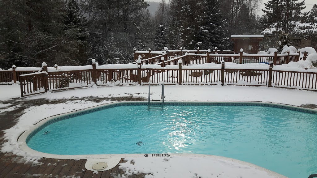 Auberge du Vieux Foyer | 3167 Rang 1 Doncaster #71, Val-David, QC J0T 2N0, Canada | Phone: (819) 322-2686