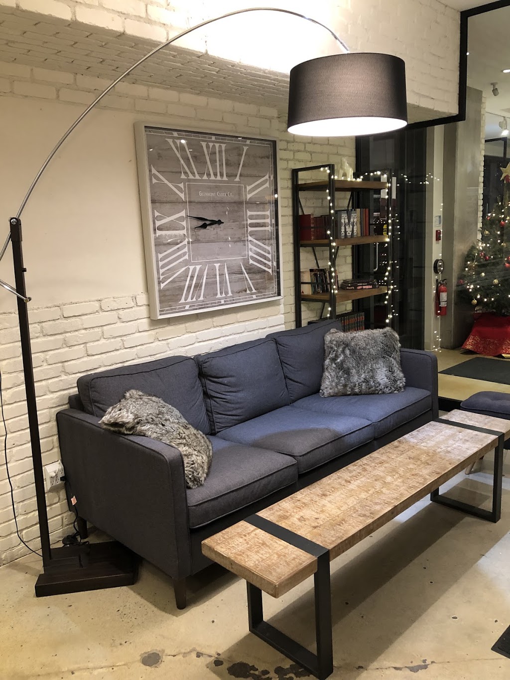 Mamie Clafoutis île-des-Soeurs | 105 Chemin de la Pointe N, Verdun, QC H3E 0B5, Canada | Phone: (514) 508-8800