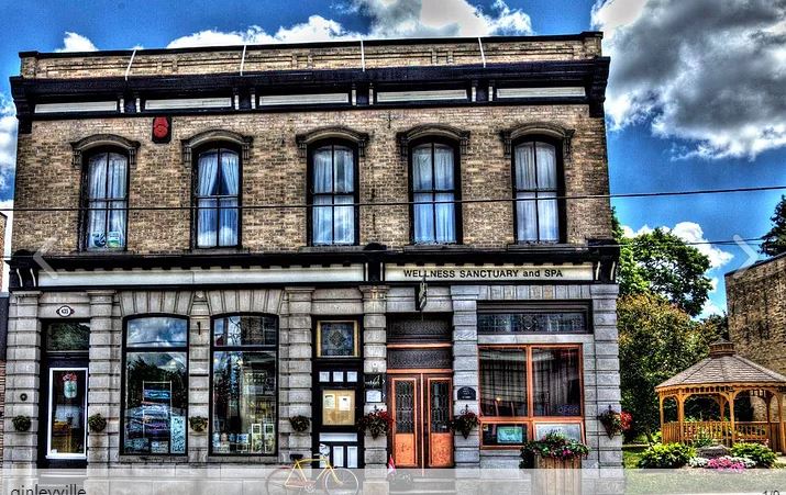 Solace on Turnberry Boutique Hotel | 437 Turnberry St, Brussels, ON N0G 1H0, Canada | Phone: (519) 525-3333