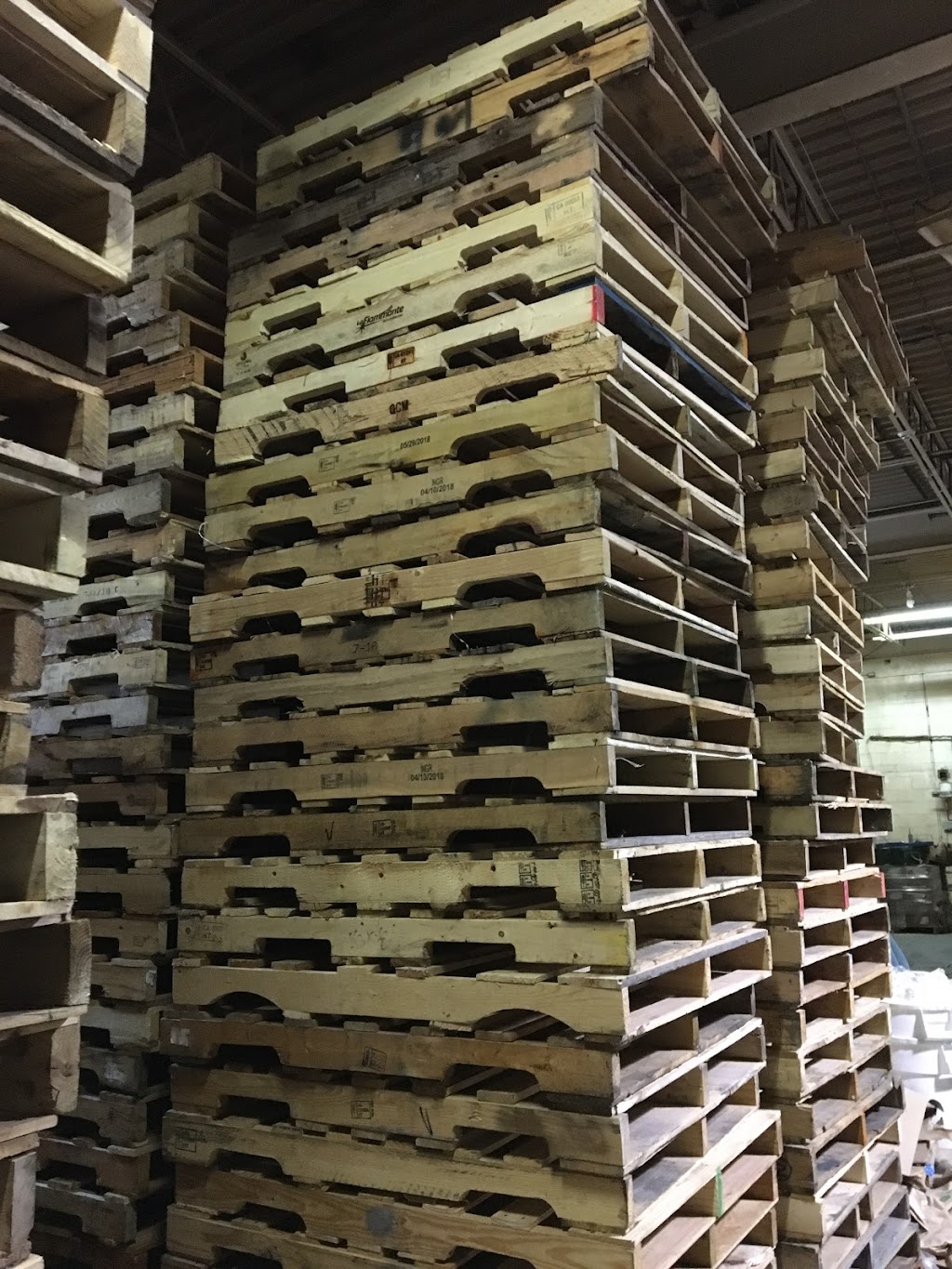 Dakar Pallet Inc | 204 Toryork Dr, North York, ON M9L 1Y1, Canada | Phone: (416) 663-8221
