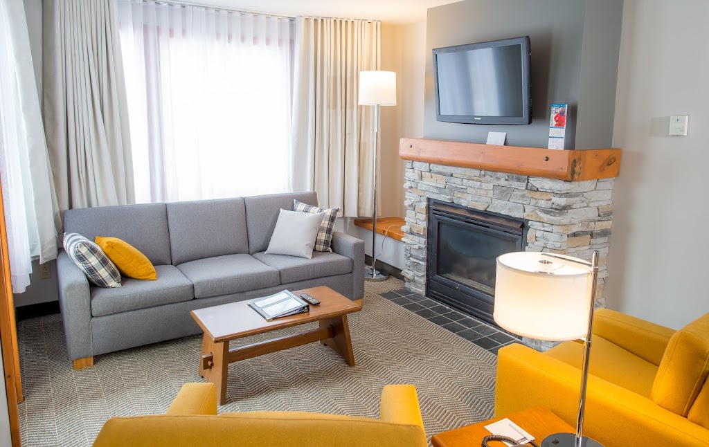 Lodge de la Montagne | 140 Chemin au Pied de la Montagne, Mont-Tremblant, QC J8E 3M2, Canada | Phone: (819) 681-4466