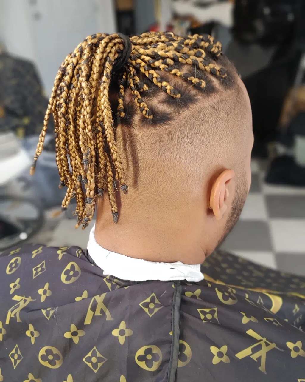 Fiore barbier | 1056 Avenue St Luc, Mascouche, QC J7K 3A4, Canada | Phone: (438) 345-1796