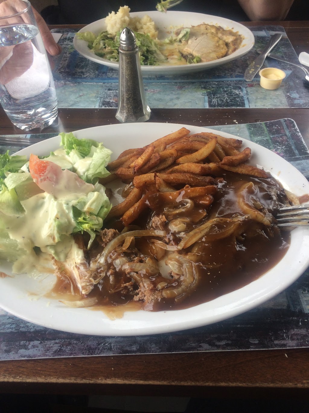 Resto Le St-Sulpice | 714 Rue Notre-Dame, Saint-Sulpice, QC J5W 3X2, Canada | Phone: (450) 589-4884