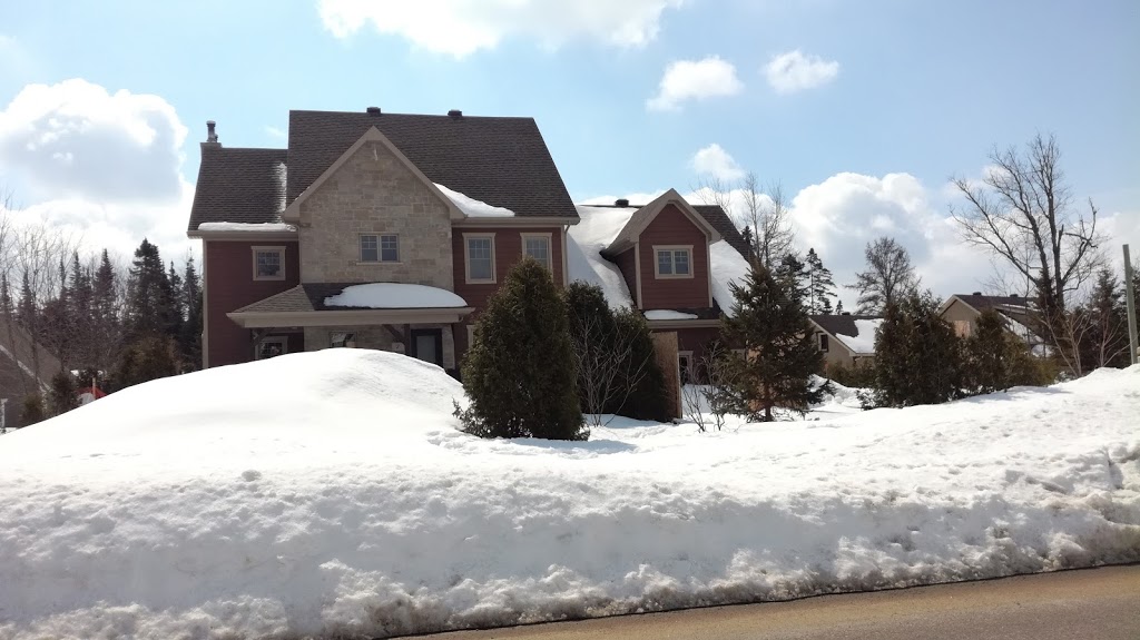 Beach Lake St. Joseph | 7001, Rte de Fossambault, Fossambault-sur-le-Lac, QC G3N 1X7, Canada | Phone: (418) 875-2242