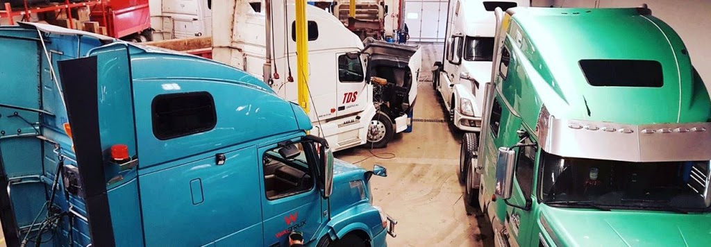 Titan Truck Repairs | 5890 Shawson Dr, Mississauga, ON L4W 3W5, Canada | Phone: (905) 795-9938