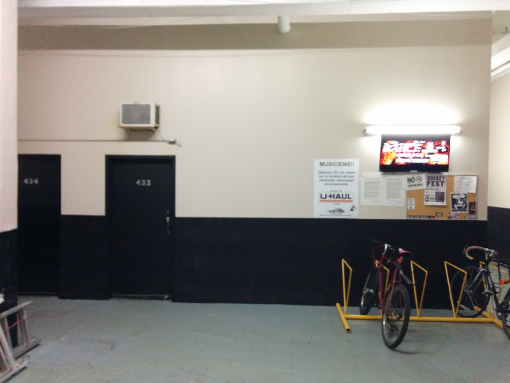 U-Haul Du Centre-Ville De Montreal Cite 2000 Entreposage | 2000 Rue Notre-Dame Est, Montréal, QC H2K 2N3, Canada | Phone: (514) 526-9189