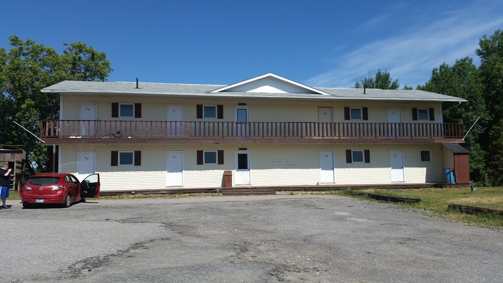 The Beausejour Inn & Restaurant | 1527 ON-64, Alban, ON P0M 1A0, Canada | Phone: (705) 857-2193