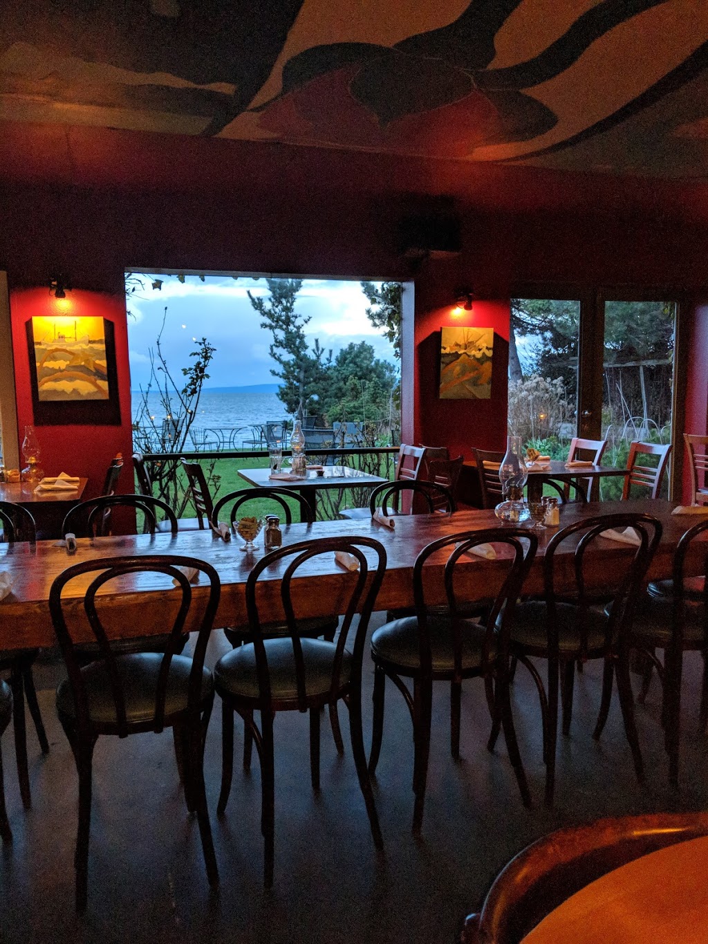 South Beach House | 725 S Beach Rd, Point Roberts, WA 98281, USA | Phone: (360) 945-0717
