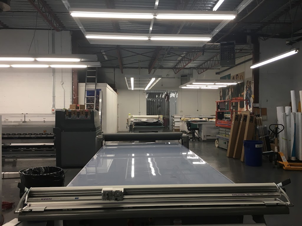 addisplay | 800 Bd Ford #104, Châteauguay, QC J6J 4Z2, Canada | Phone: (800) 393-5570