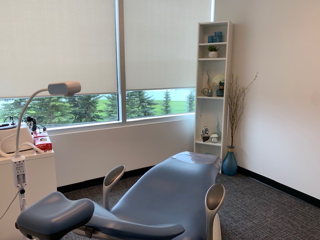 EtoileSkin | 70 Country Hills Landing NW #111, Calgary, AB T3K 2L2, Canada | Phone: (587) 392-0736