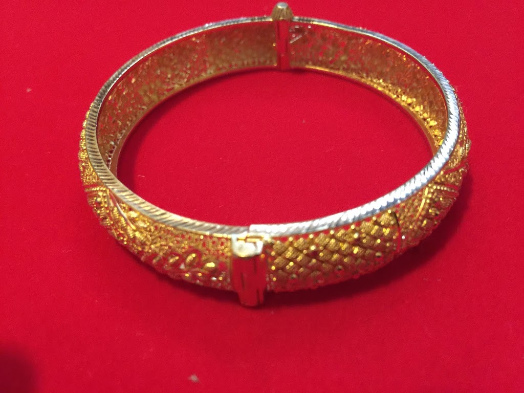 Sophia jewellery & diamonds | 2220 68 Street Northeast, 913, Calgary, AB T1Y 6Y7, Canada | Phone: (403) 455-6230