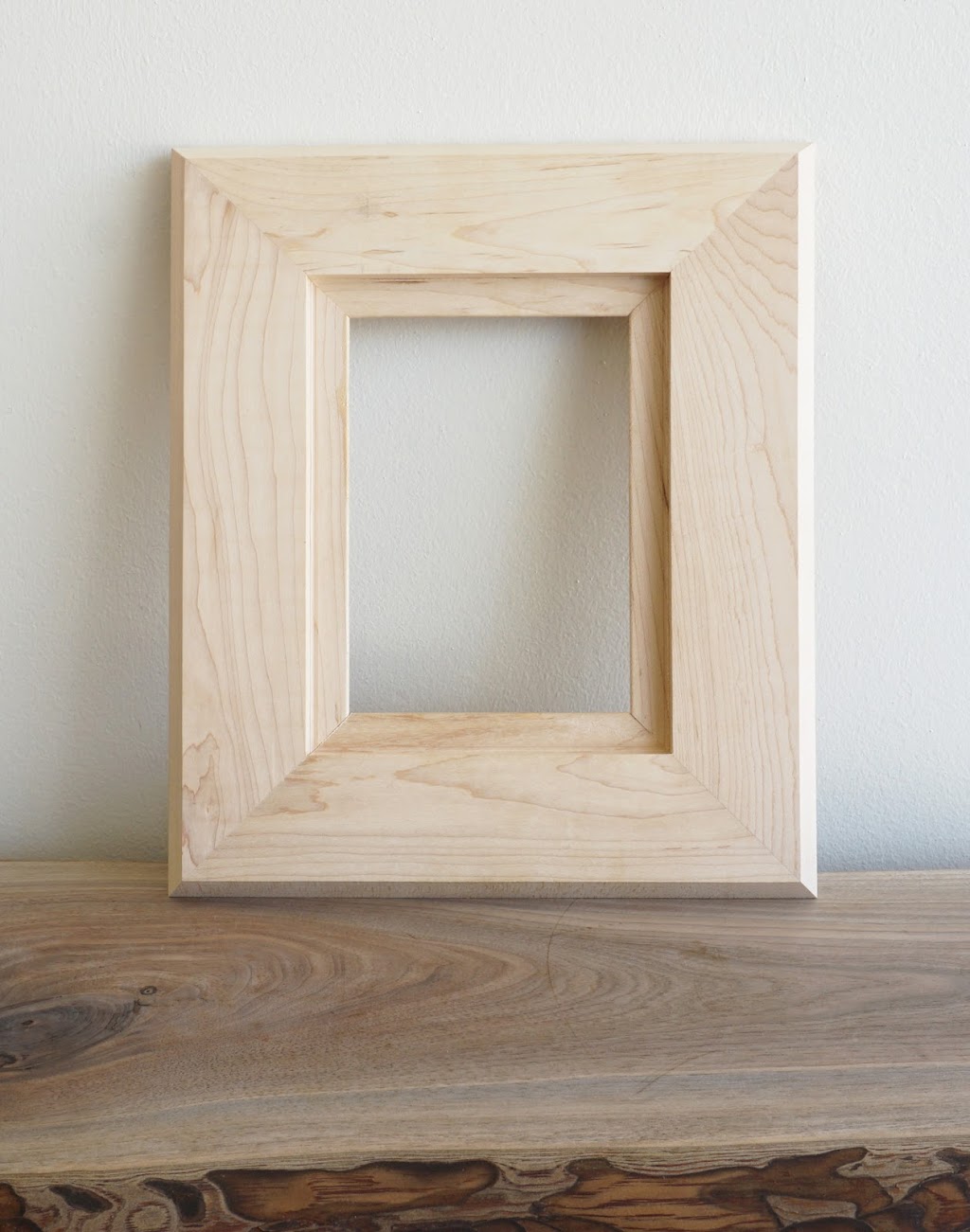 SUGAR MAPLE FRAMES 2738 Slough St, Mississauga, ON L4T 1G3, Canada