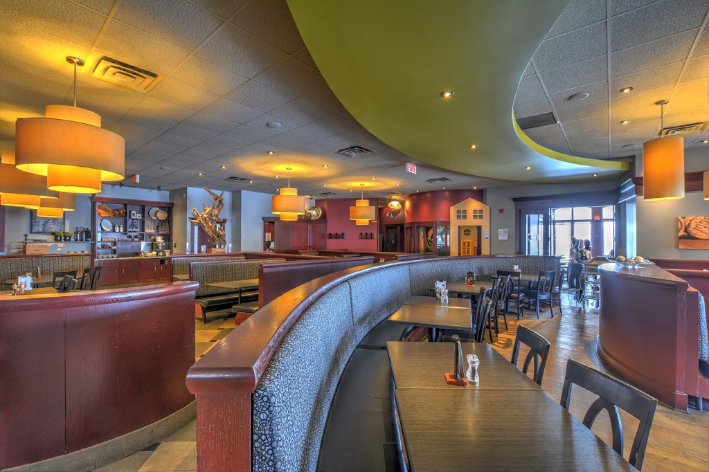 Rôtisserie St-Hubert | 3070 Rue King Ouest, Sherbrooke, QC J1L 1C9, Canada | Phone: (819) 563-5111