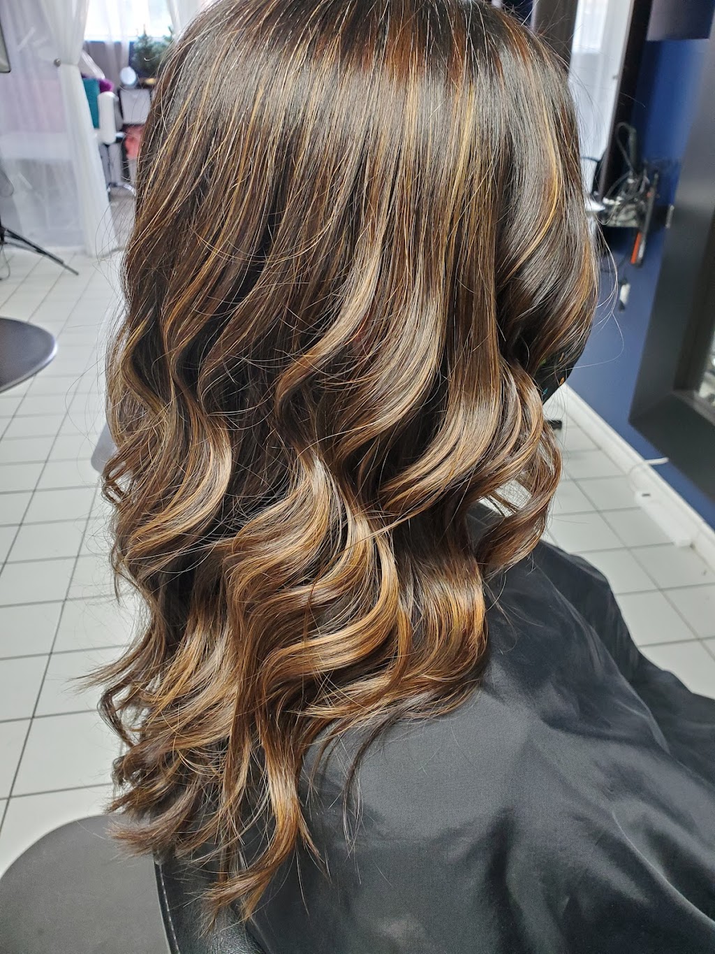 M.A.D. Hair Designz | 39394 Hwy 41, Pembroke, ON K8A 6W4, Canada | Phone: (613) 639-3516