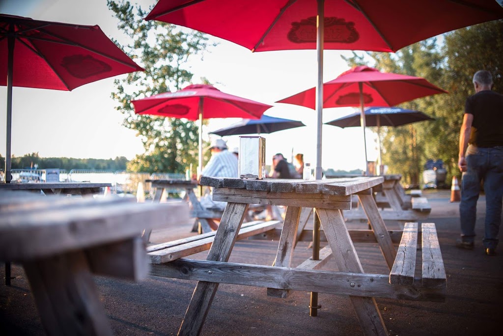 Restaurant Marina Boucherville | 535 Boulevard Marie-Victorin, Boucherville, QC J4B 8T4, Canada | Phone: (450) 449-4616