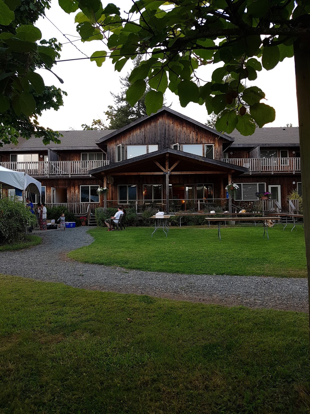 Kiwi Cove Lodge | 5130 Brenton Page Rd, Ladysmith, BC V9G 1L6, Canada | Phone: (866) 303-5494