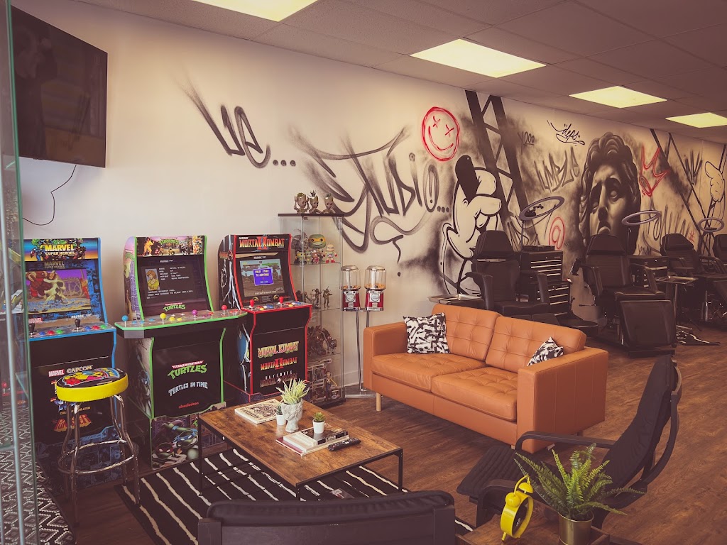 Le Studio | 890 Rue Notre-Dame Suite 110, Saint-Sulpice, QC J5W 3W5, Canada | Phone: (450) 591-0568