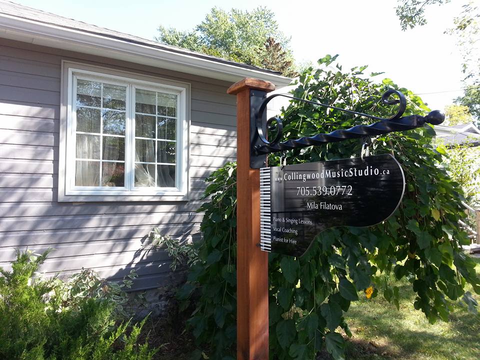 Collingwood Music Studio | 379 Hurontario St, Collingwood, ON L9Y 2M7, Canada | Phone: (705) 539-0772