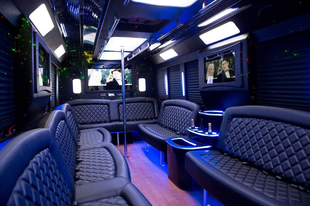 Apex Limousine & Car Services | 1076 James Crescent NW, Edmonton, AB T6L 6P6, Canada | Phone: (780) 466-0406