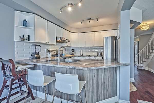 Darren Cross Realty | 650 King St E, Oshawa, ON L1H 1G5, Canada | Phone: (905) 447-3919