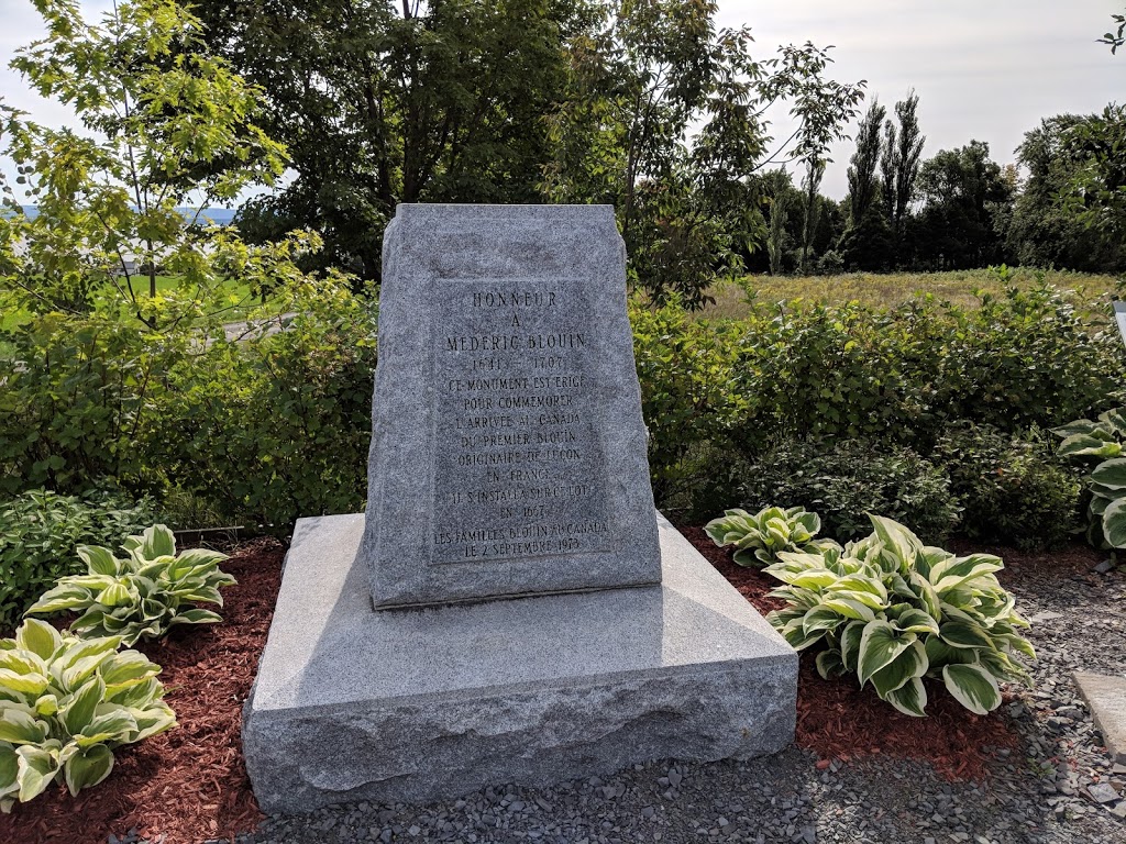 Monument à Emeri Bellouin | Saint-Jean-de-lÎle-dOrléans, QC G0A 3W0, Canada