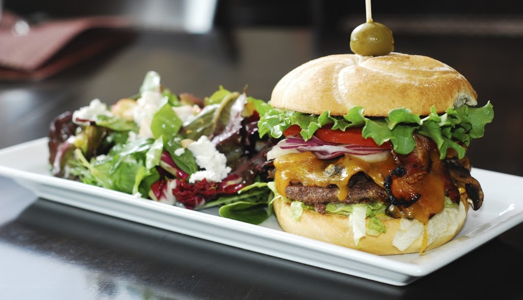Bonfire Restaurant | 4205 Gellatly Rd, West Kelowna, BC V4T 2K2, Canada | Phone: (250) 707-1810
