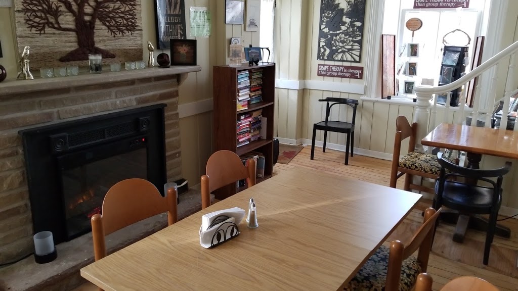 Cheltenham General Store | 14386 Creditview Rd, Cheltenham, ON L7C 1N5, Canada | Phone: (905) 838-2729