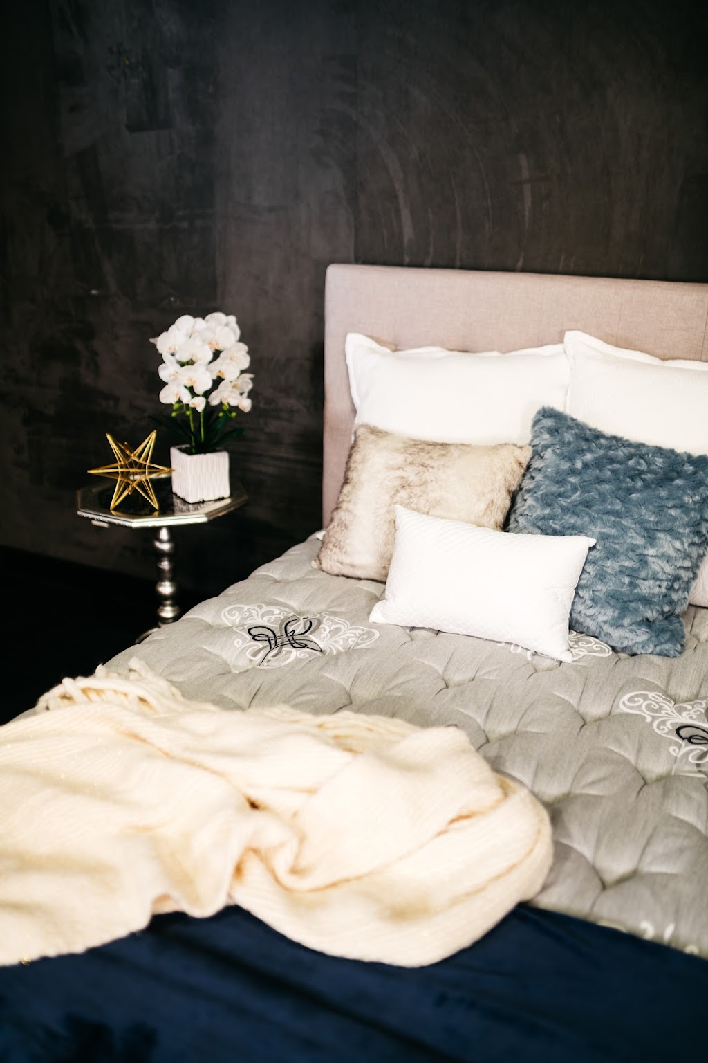 Kingsdown Canada | 5800 Steeles Ave W, Woodbridge, ON L4L 0J4, Canada | Phone: (905) 265-9203