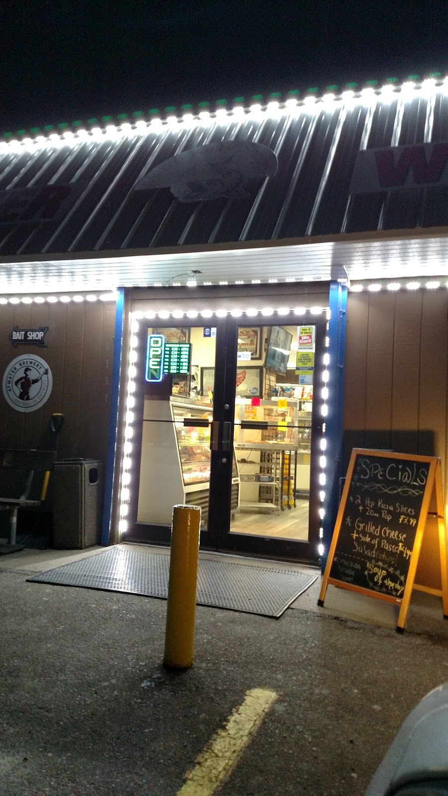 Metro Party Shoppe | 38666 Jefferson Ave, Harrison Charter Township, MI 48045, USA | Phone: (586) 463-2173