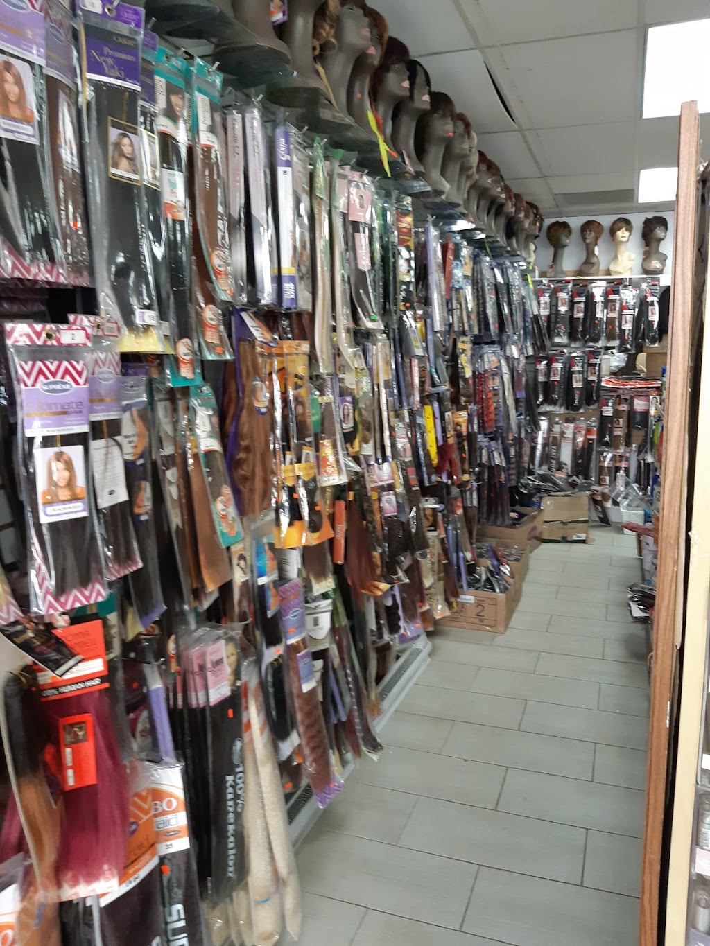 Depot Cosmetiques | 5825 Bd Léger, Montréal-Nord, QC H1G 6E1, Canada | Phone: (438) 289-4057
