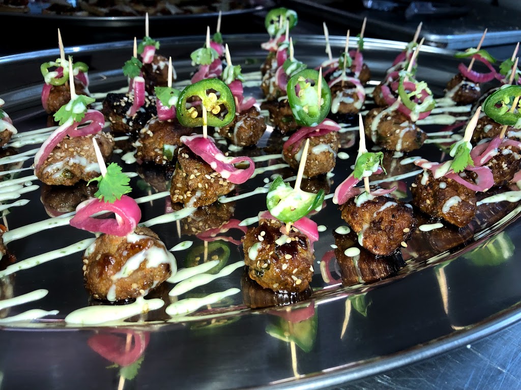 The Barracks Inn Restaurant & Bar | 42 Pike Rd, Sackets Harbor, NY 13685, USA | Phone: (315) 486-4542