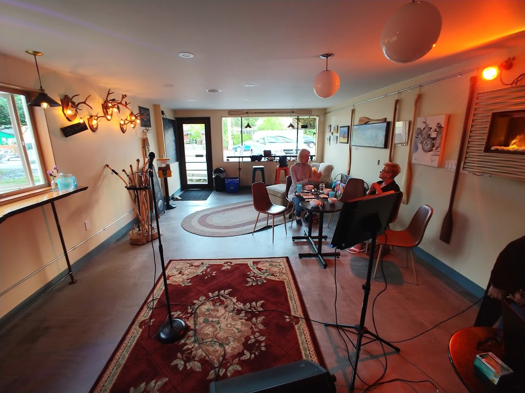 Eds Coffeehouse | 67 S Shore Rd, Lake Cowichan, BC V0R 2G0, Canada | Phone: (250) 507-7110