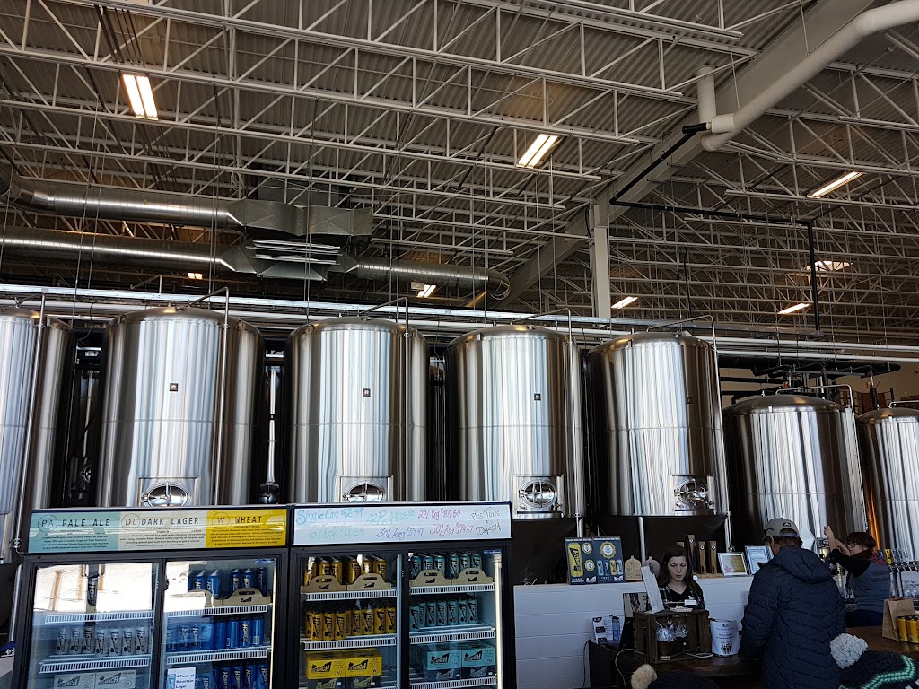 The Beer Bus Collingwood | 200 Mountain Rd, Collingwood, ON L9Y 4V5, Canada | Phone: (905) 291-2505