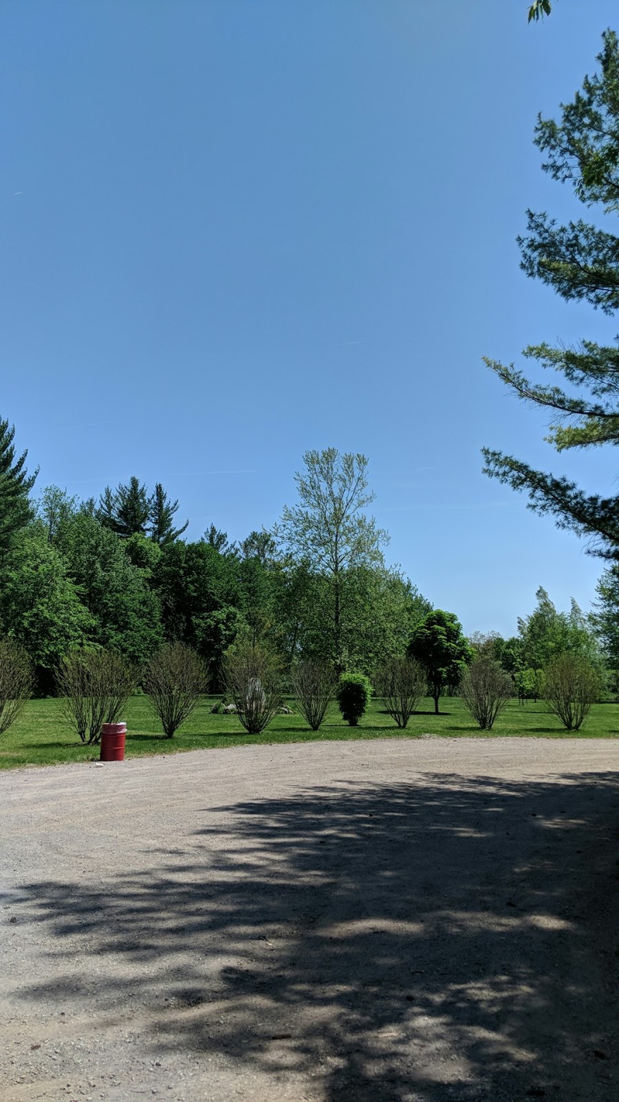 Lions Park | pkwy 3h8, 15 Tarry Pkwy, Aylmer, ON N5H 3H8, Canada | Phone: (519) 773-3164