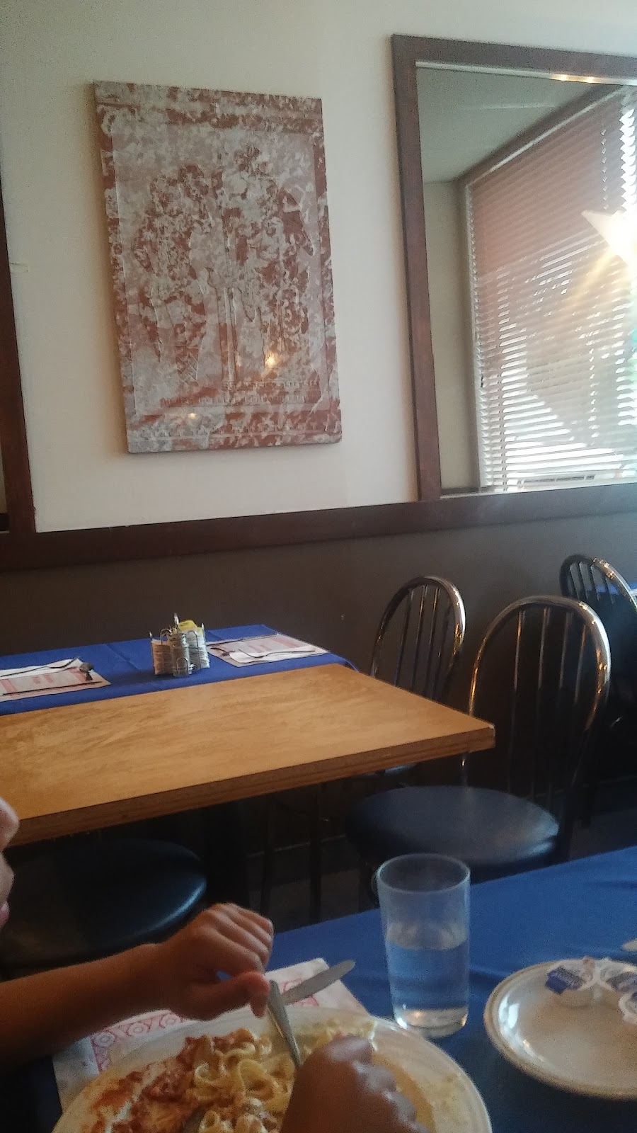 Place Chaumont | 8621 Avenue Chaumont, Anjou, QC H1K 1N3, Canada | Phone: (514) 351-3875