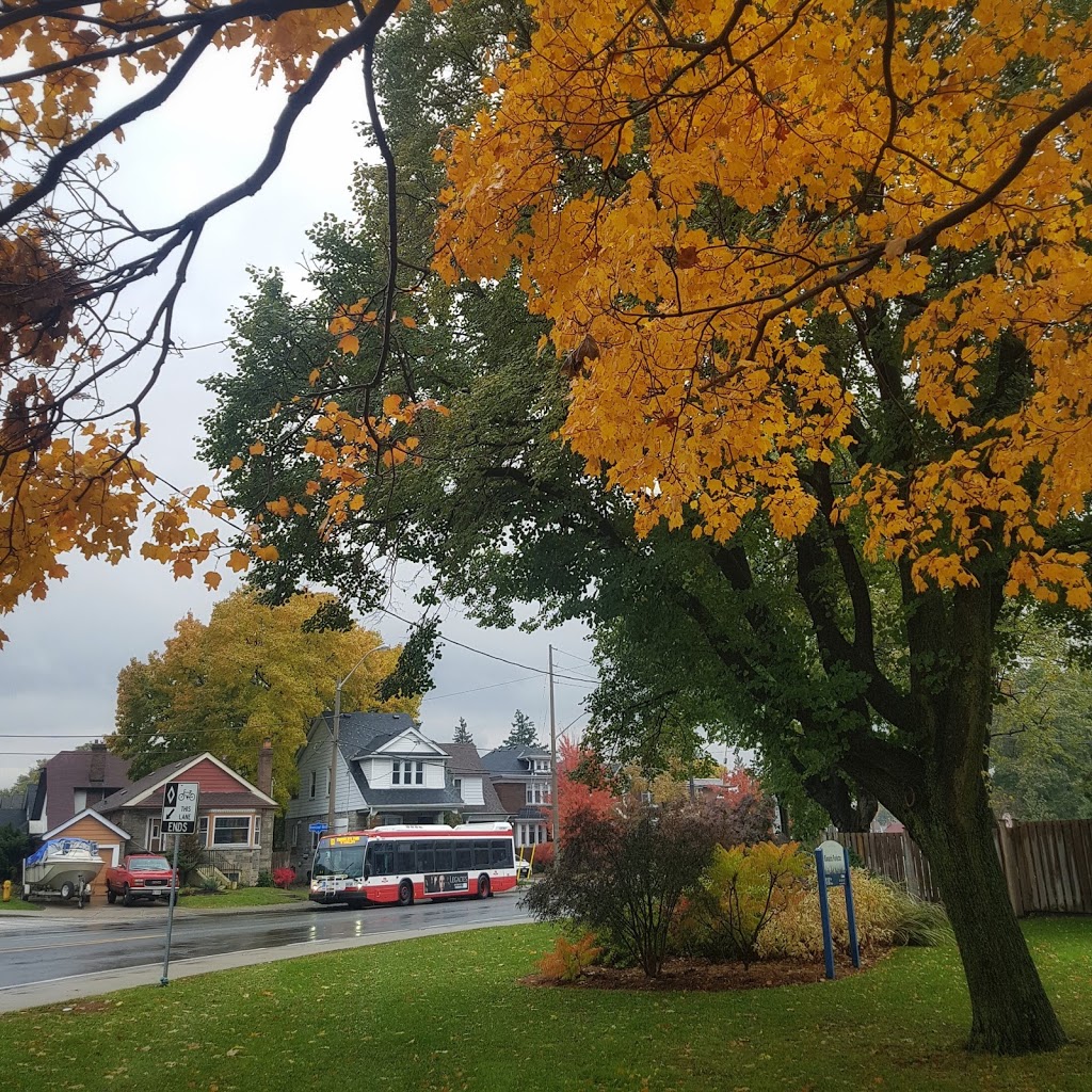 Kiwanis Parkette | 1410 Pape Ave, East York, ON M4K 3N2, Canada