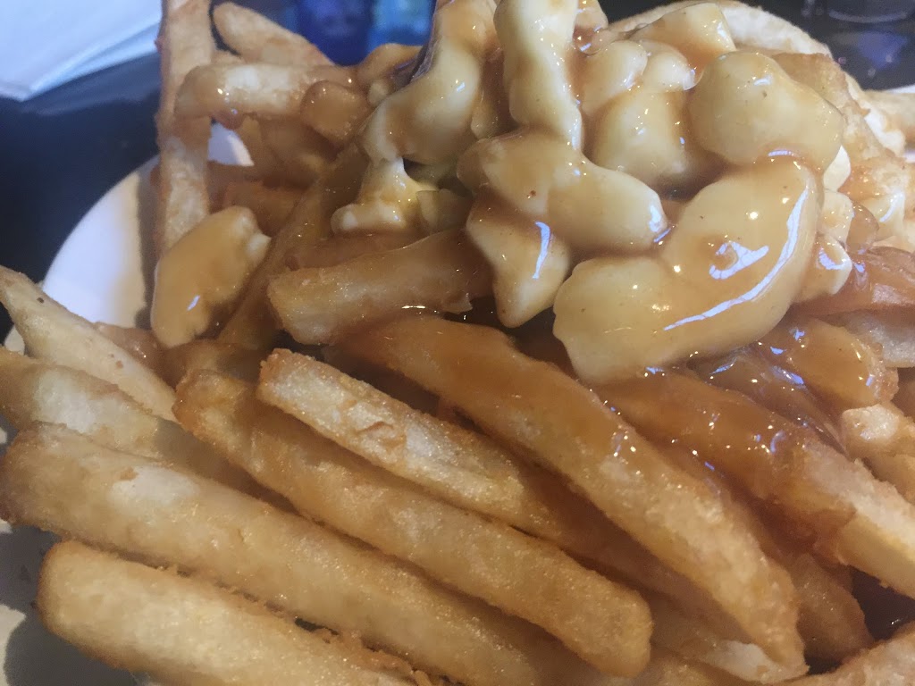 Le Tropik restaurant-bar | 6500 Chemin de la Côte-de-Liesse, Saint-Laurent, QC H4T 1E3, Canada | Phone: (514) 739-3391
